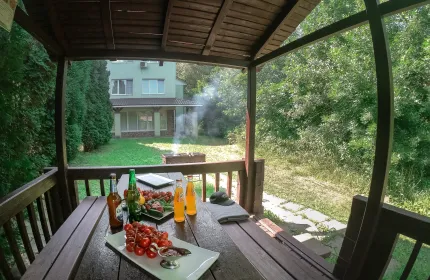 Беседка №10. «У 2 корпуса»